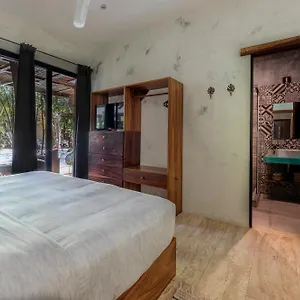 Apartahotel Trece Lunas